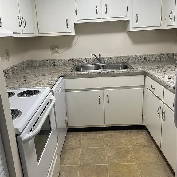 7701 Starkey Rd #622 — Photo 7