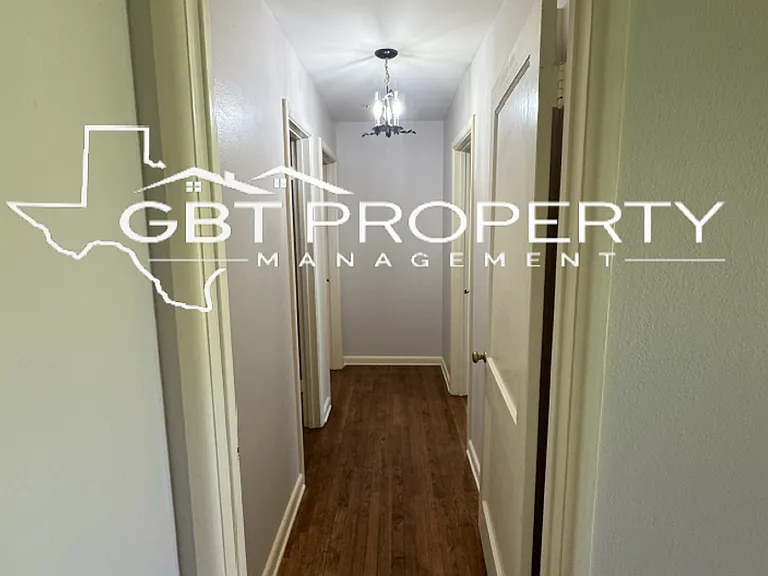 10632 Aledo Dr — Photo 2