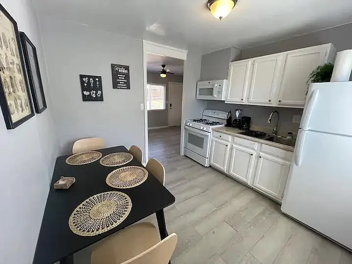 2605 Fenton Pl — Photo 5