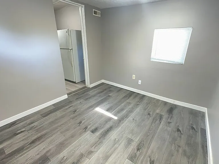 1700 B St — Photo 15