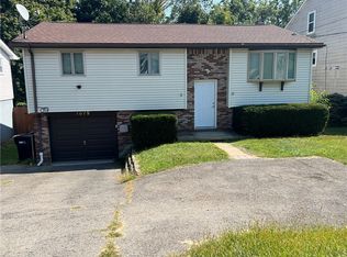 1875 Anderson Ave, Coraopolis, PA