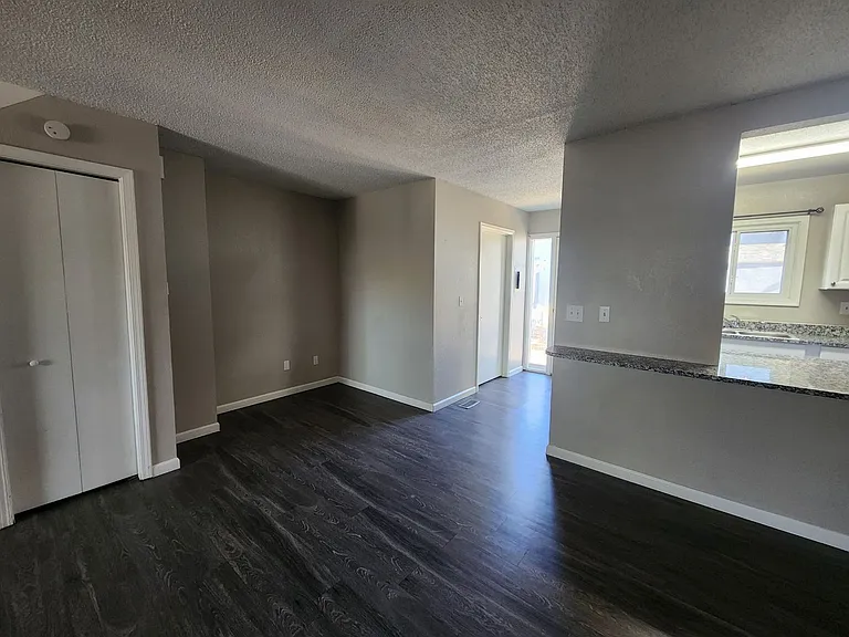 223 N Race St #C — Photo 16