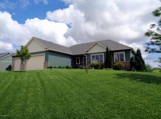 5674 Cambridge Hill Rd SE, Rochester, MN 55904