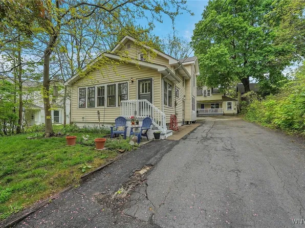 9 Marshall Ave, Akron, NY 14001