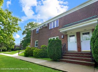 160 Arlo Rd #A, Staten Island, NY 10301