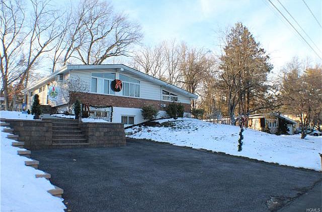 1st image of 86 E Hall Ave