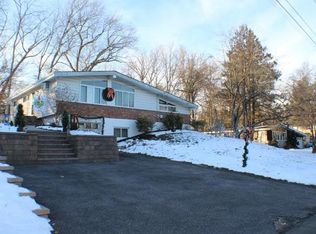 86 E Hall Ave, New City, NY 10956