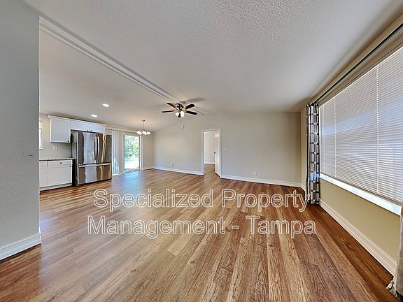 4th image of 13426 Tyringham St