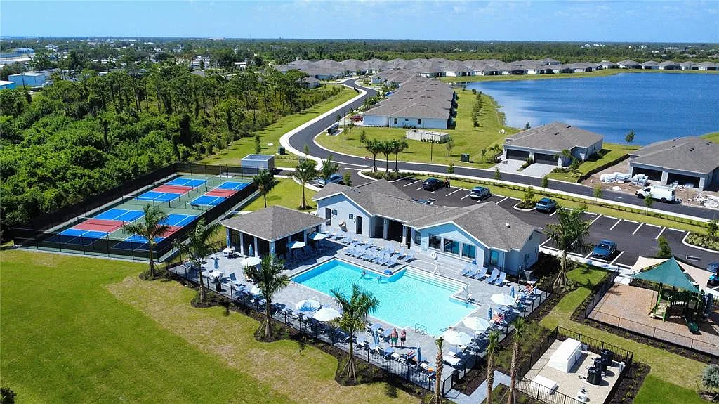 Building Photo - 8225 Shore Lake Dr