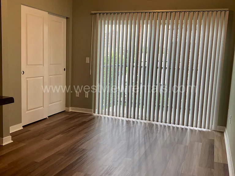 200 E Maple St — Photo 346