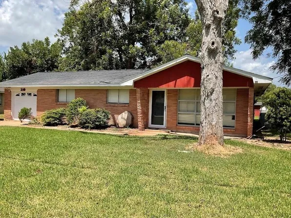 210 Southern Oaks Dr, Lake Jackson, TX 77566