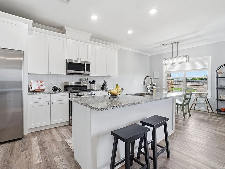 4254 Mesa Dr — Photo 5