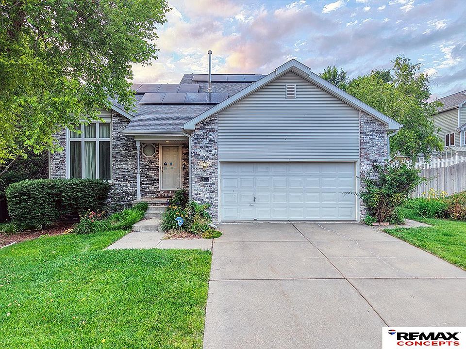 1st image of 7432 Grand Oaks Dr