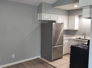 2305 55th St APT 5, Galveston, TX 77551