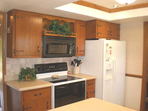 4th image of 217 Illinois Dr
