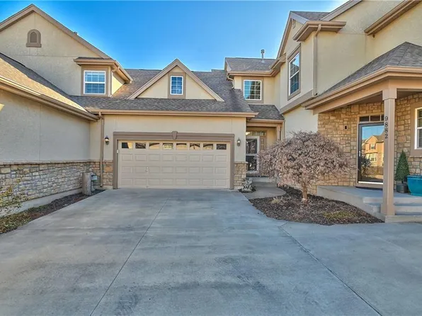 9886 Nieman Pl, Overland Park, KS 66213