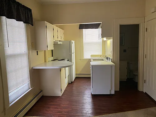 163 Pleasant St #1R Photo 1