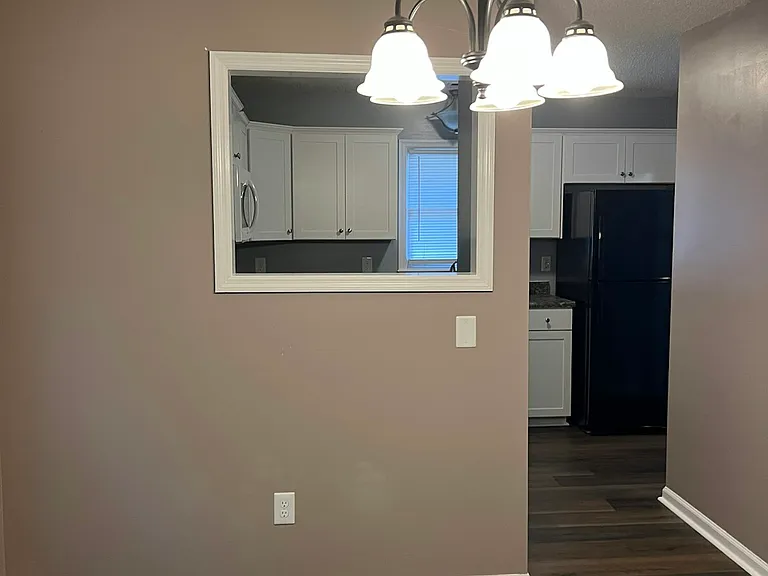 Living area photo 2