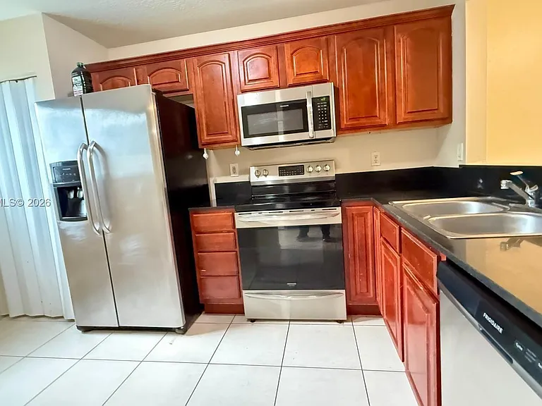 6631 Winfield Blvd #36 — Photo 2