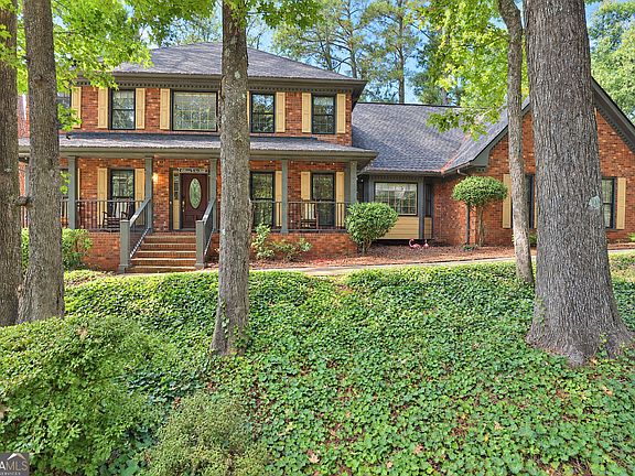 3rd image of 5741 Wolf Laurel Dr