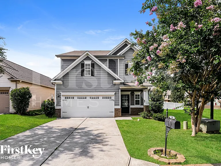18 Samuel Way — Photo 1