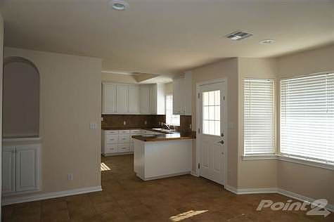 Dining area with bay windows