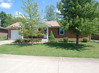 1107 Boon Dr, Boonville, IN 47601
