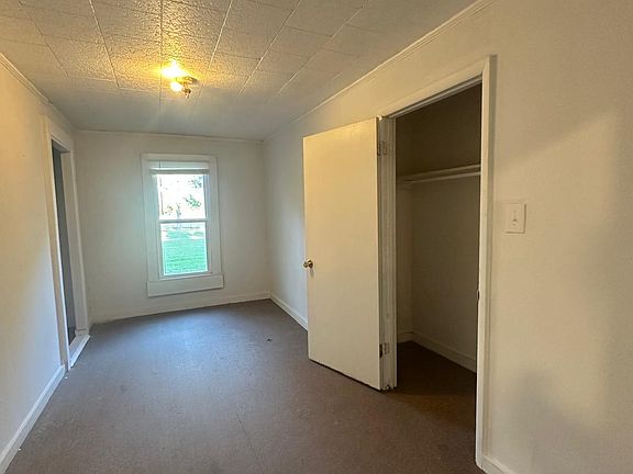 4th image of 840 E Cherry St