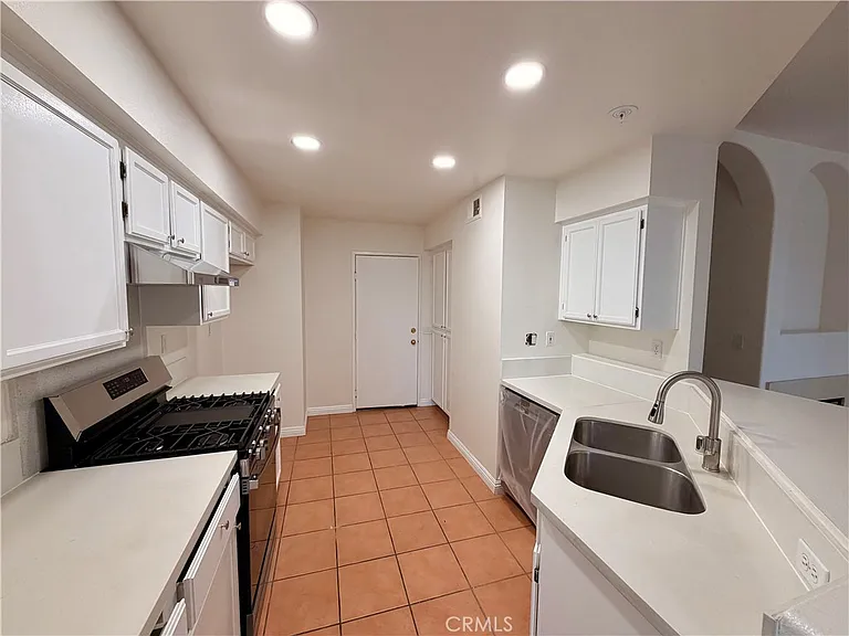 35 Coronado Cay Ln — Photo 5