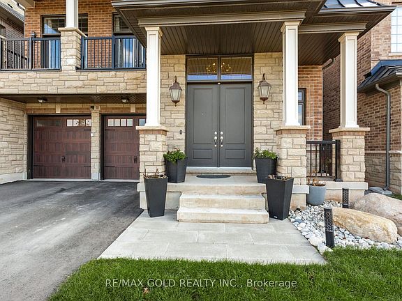 2nd image of 10 Settlers Rd E