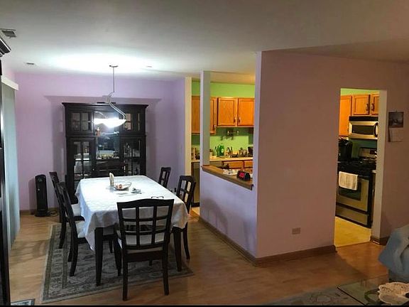 4th image of 960 Yosemite Trl APT A