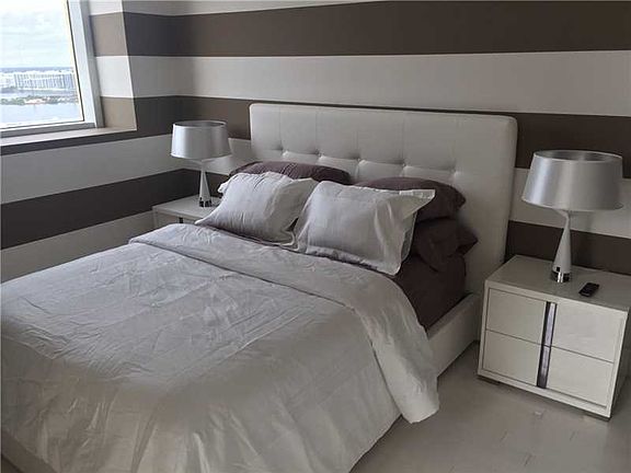 2nd image of 17875 Collins Avenue #2306