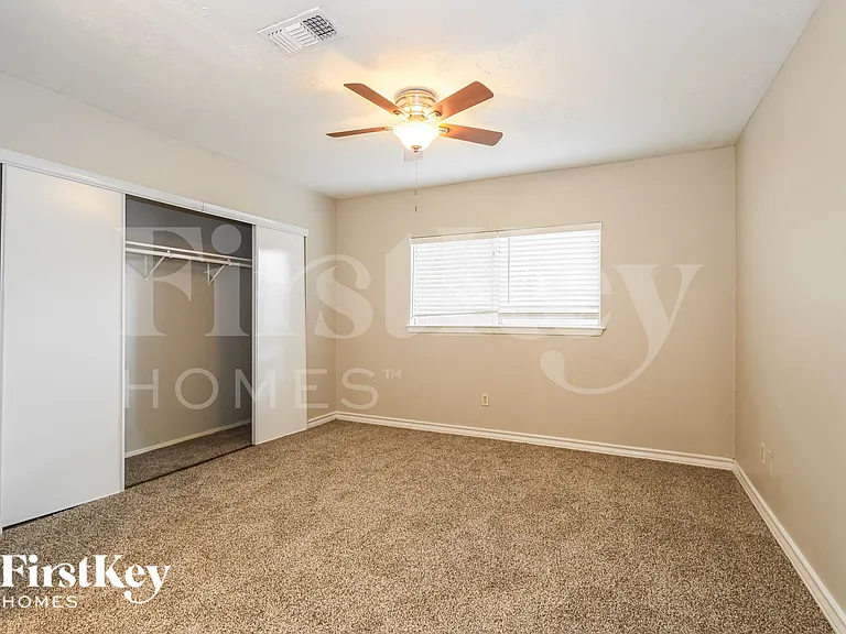 20327 Bridgedale Ln — Photo 11