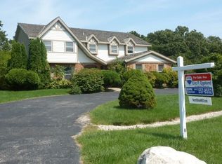 14208 Morgan Ct, Libertyville, IL