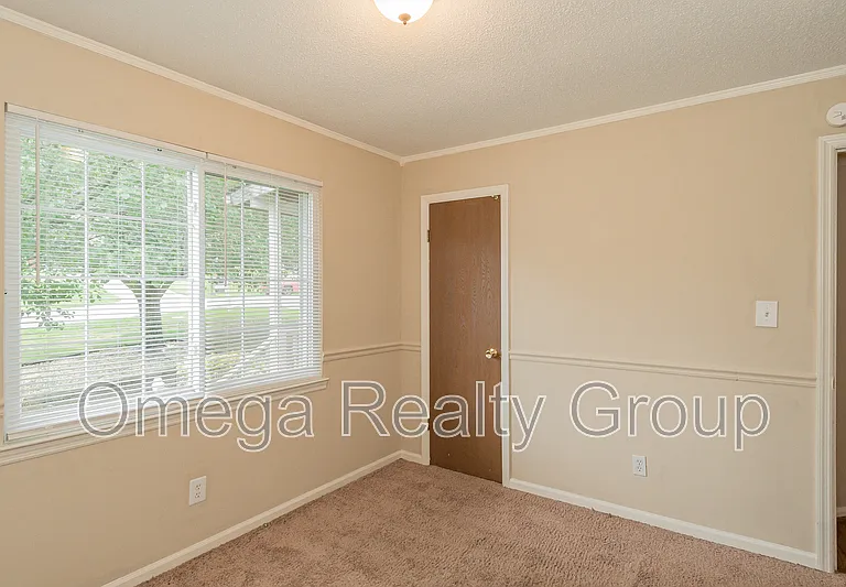 5653 Cheryl Dr — Photo 27