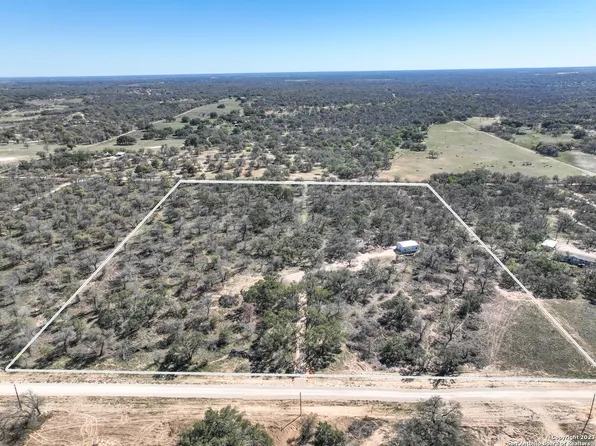 8 Vista Hills, Somerset, TX 78069