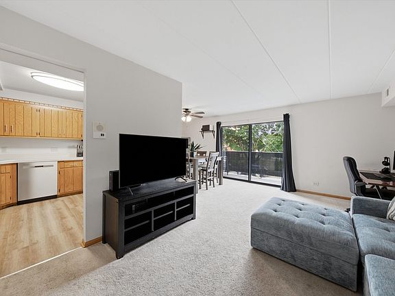 4th image of 9800 S Sayre Ave #2B