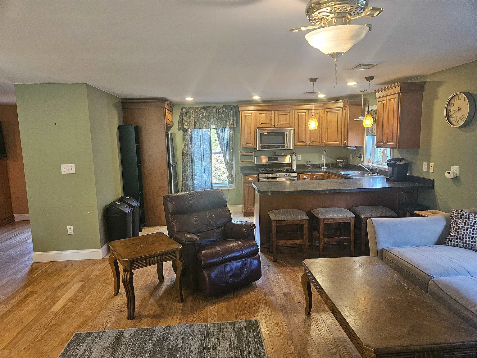 1 bed, 1.0 bath, 840 sqft, $1,250 — Photo 4