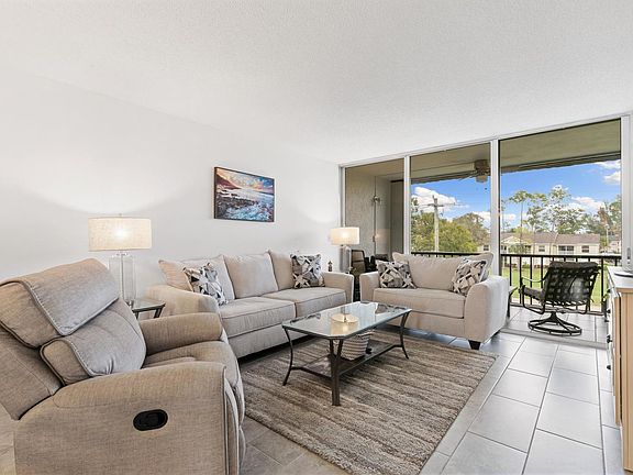 4th image of 1085 Forest Lakes Dr #8302