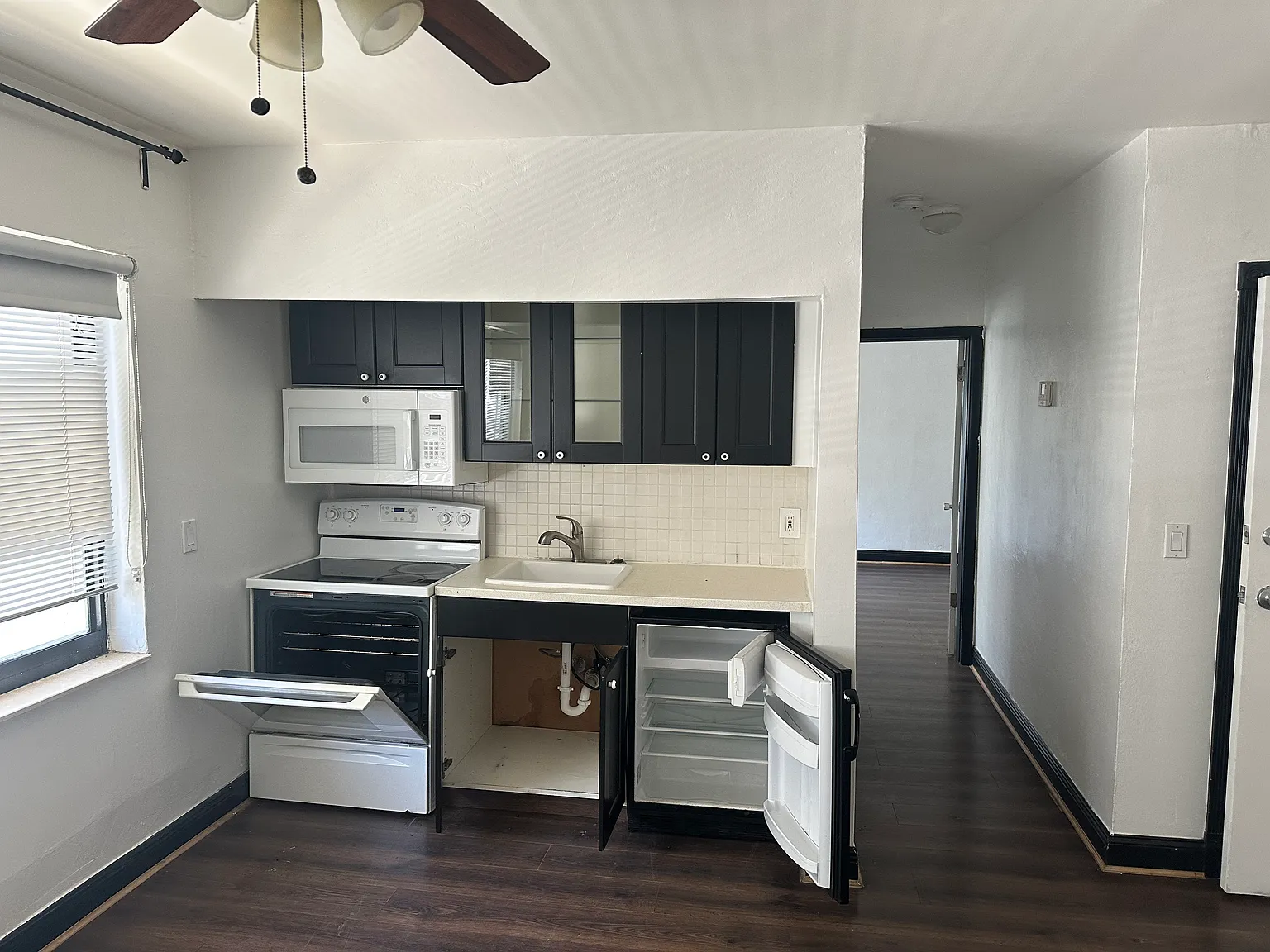 9048 Collins Ave — Photo 2