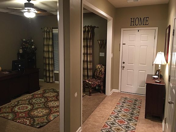 5th image of 692 Estrella Dr