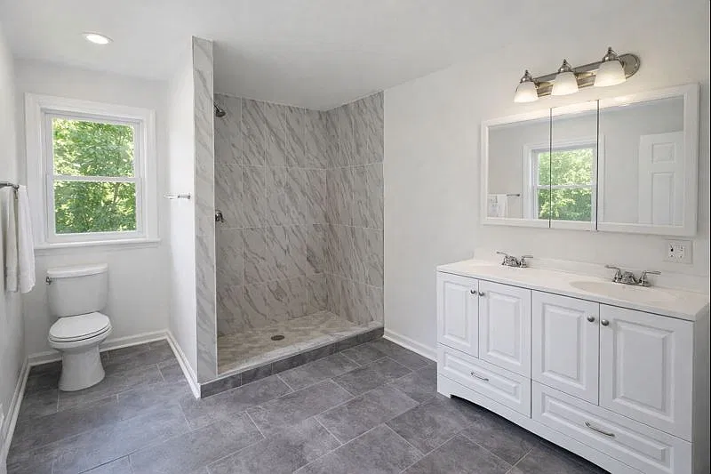 5 bed, 2000 sqft, $4,500 — Photo 3