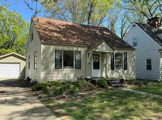 1720 SW Webster Ave, Topeka, KS 66604