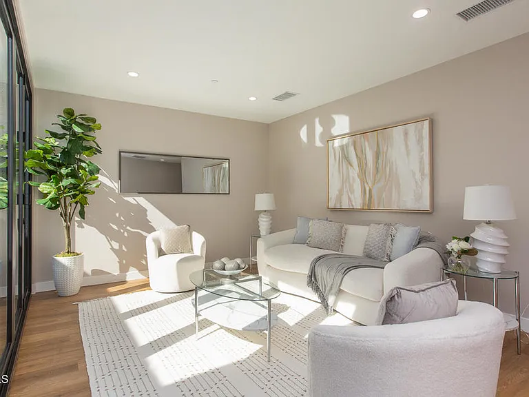 3682 Harriman Ave #3 — Photo 17