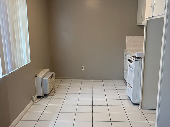 2nd image of 522 W Harvard St APT 20