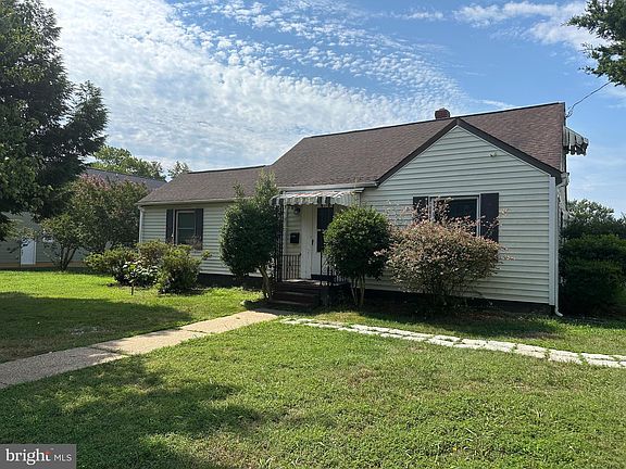 2nd image of 200 Lorraine Ave