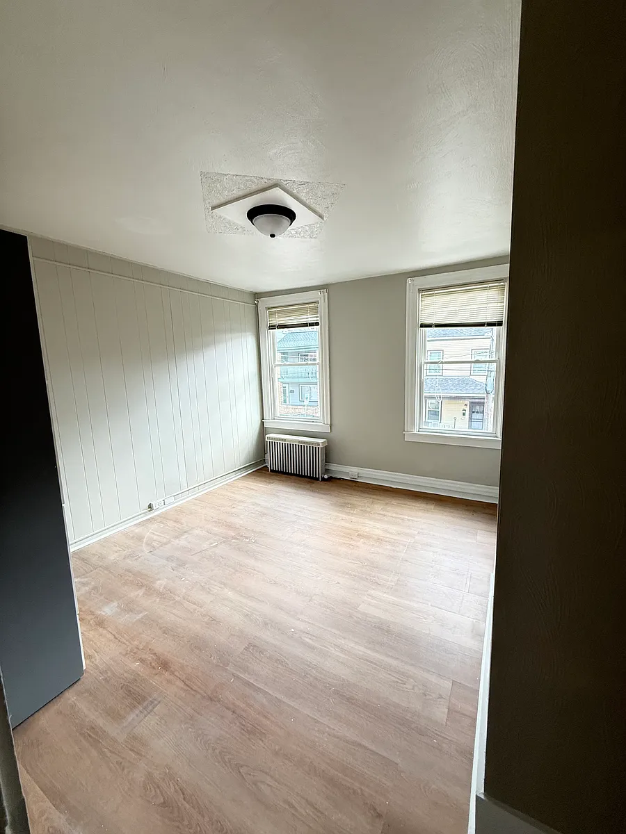 Building Photo - 3819 Acorn St #1