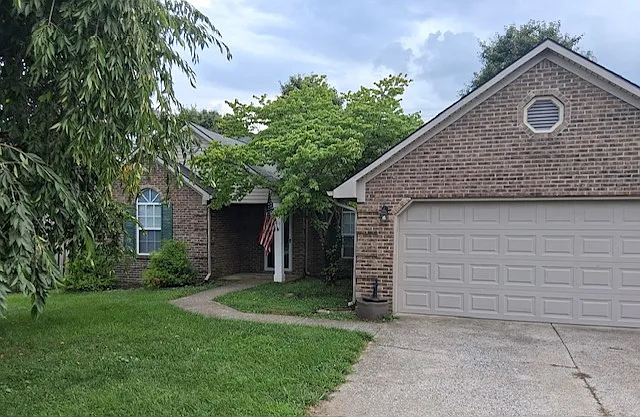 3 bed, 1583 sqft, $1,850 — Photo 2