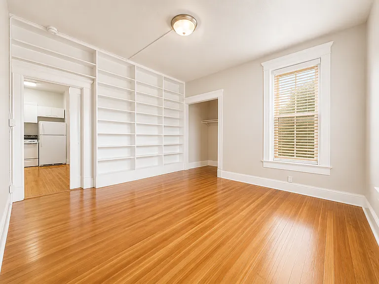 1000 Carteret Ave #1 — Photo 6
