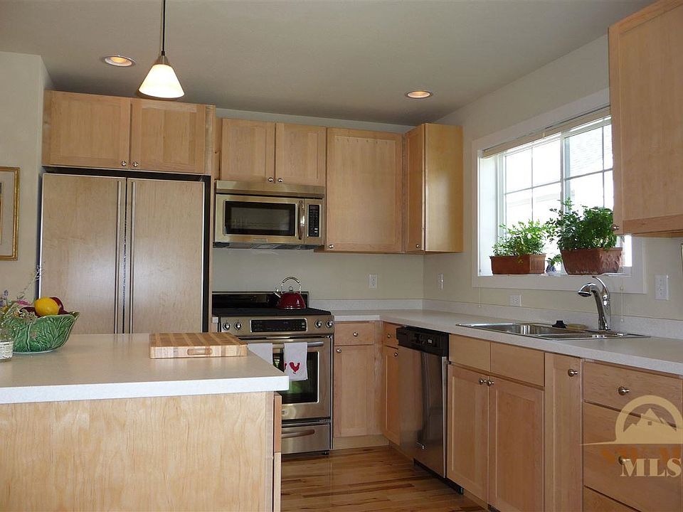 2nd image of 3596 Annie St